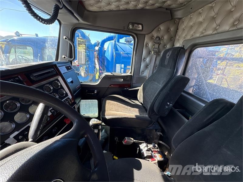 Kenworth T800 牵引车