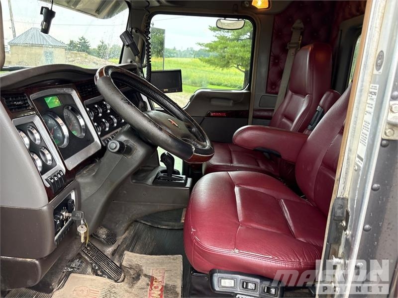 Kenworth T800 Tipper trucks
