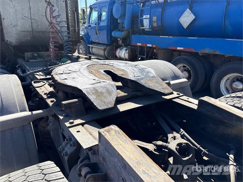 Kenworth T800 牵引车