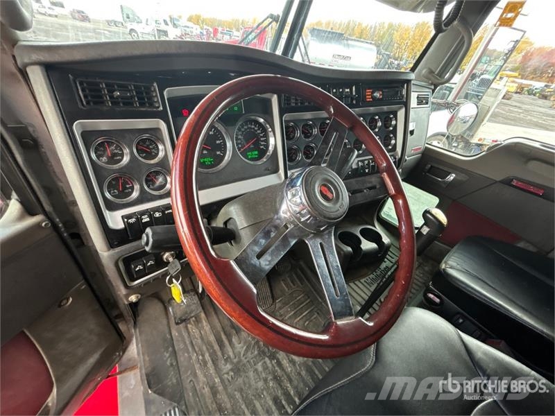 Kenworth T800 وحدات الجر