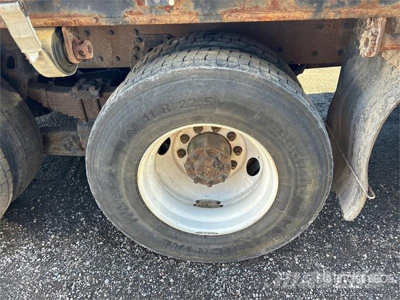 Kenworth T800 Platformas/izkraušana no sāniem