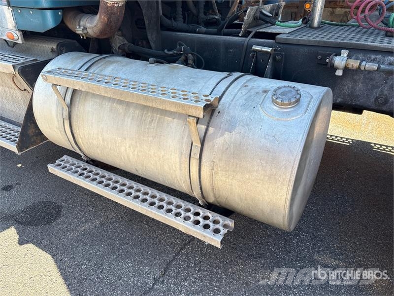 Kenworth T800 牵引车