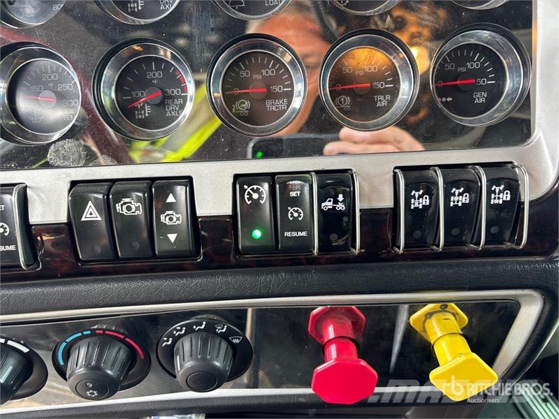 Kenworth T800 Prime Movers