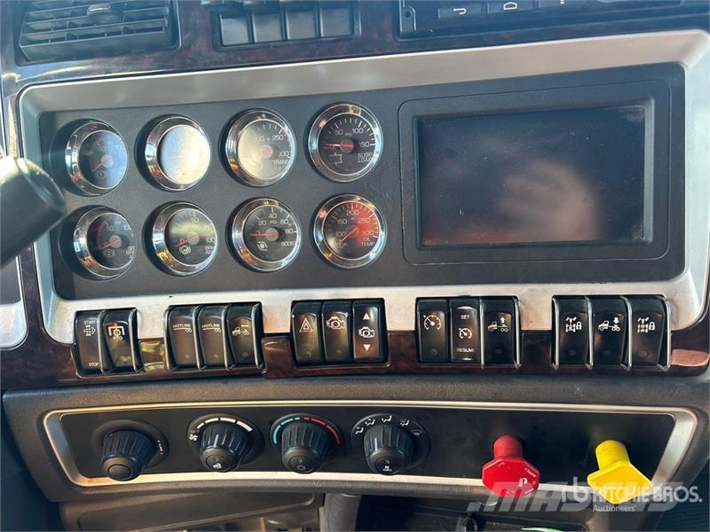 Kenworth T800 Vetopöytäautot