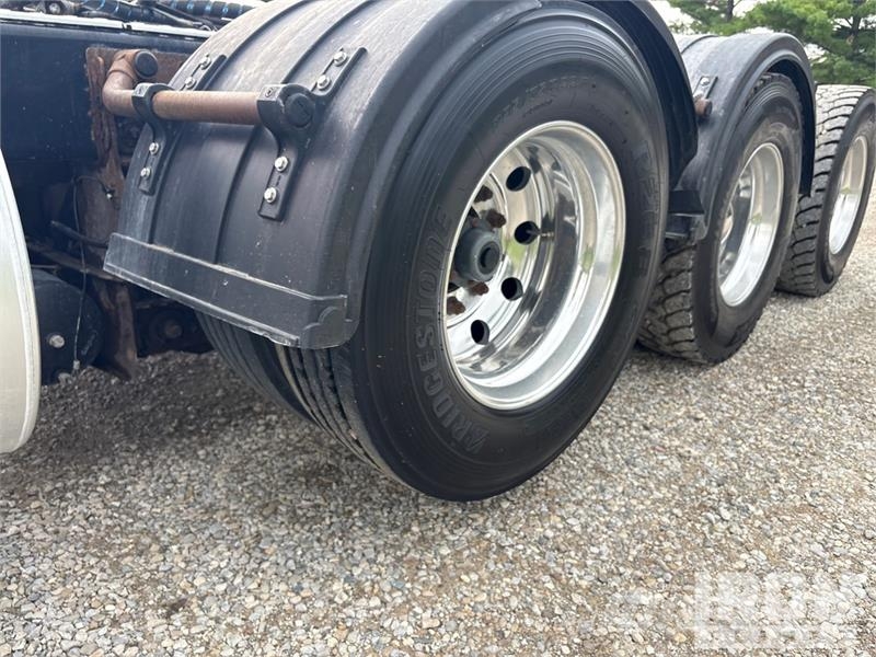 Kenworth T800 Vetopöytäautot