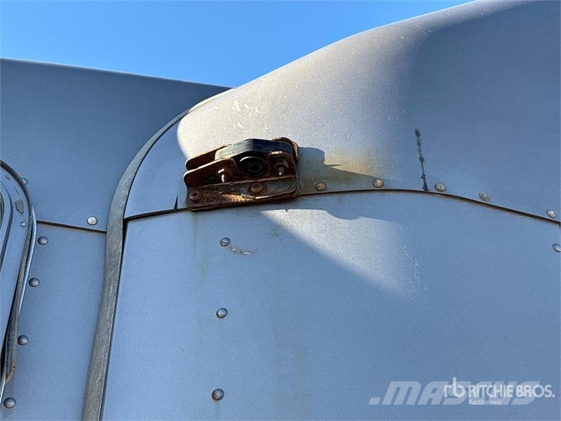 Kenworth T800 وحدات الجر