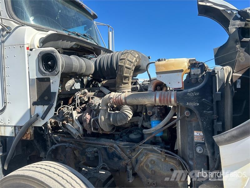 Kenworth T800 Тягачі