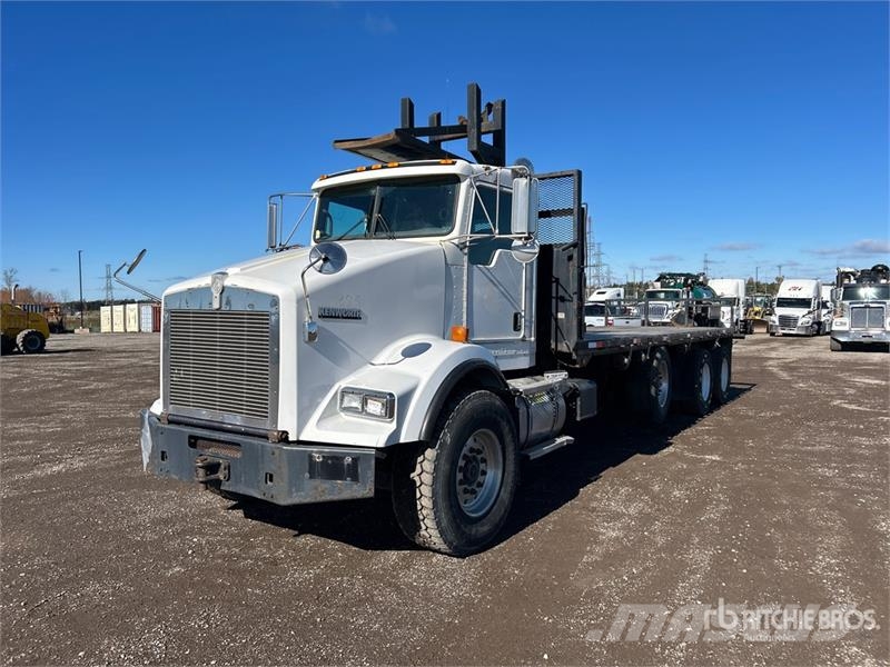 Kenworth T800 Platformas/izkraušana no sāniem