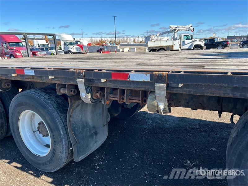 Kenworth T800 Platformas/izkraušana no sāniem