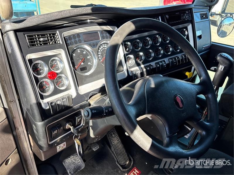 Kenworth T800 Pašizgāzējs