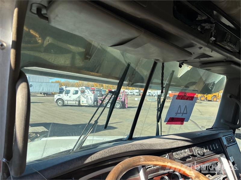 Kenworth T800 Tractor Units