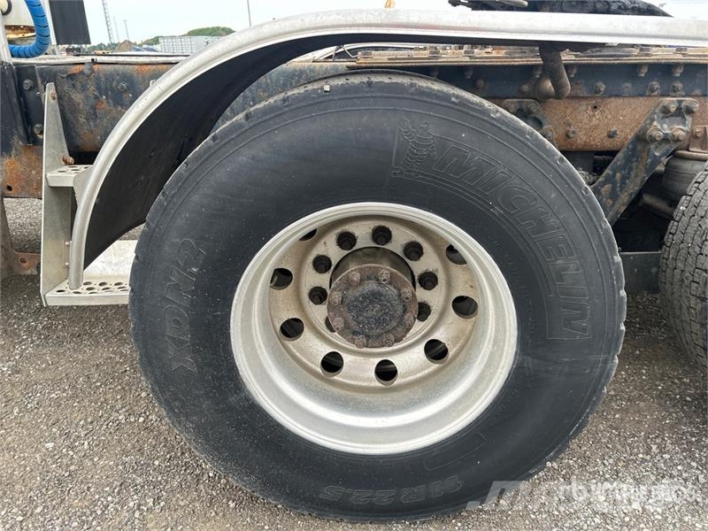 Kenworth T800 Prime Movers