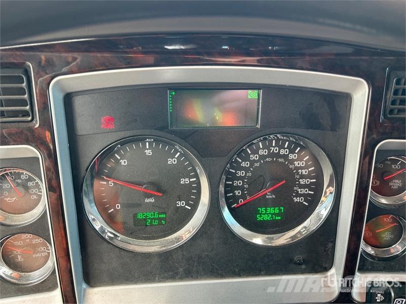 Kenworth T800 وحدات الجر