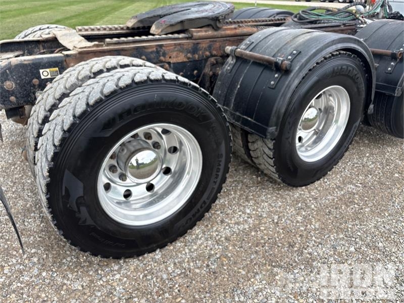 Kenworth T800 Vetopöytäautot