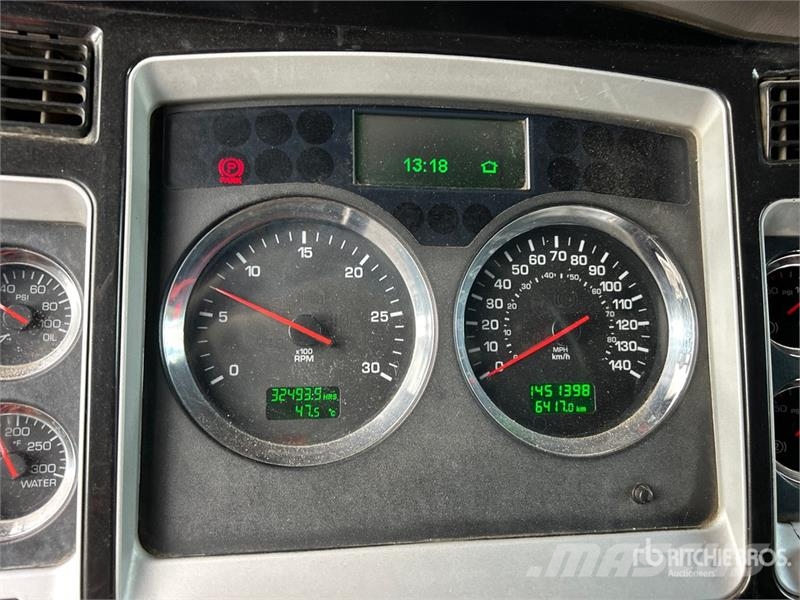 Kenworth T800 وحدات الجر