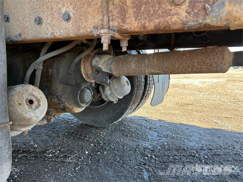 Kenworth T800 Platformas/izkraušana no sāniem