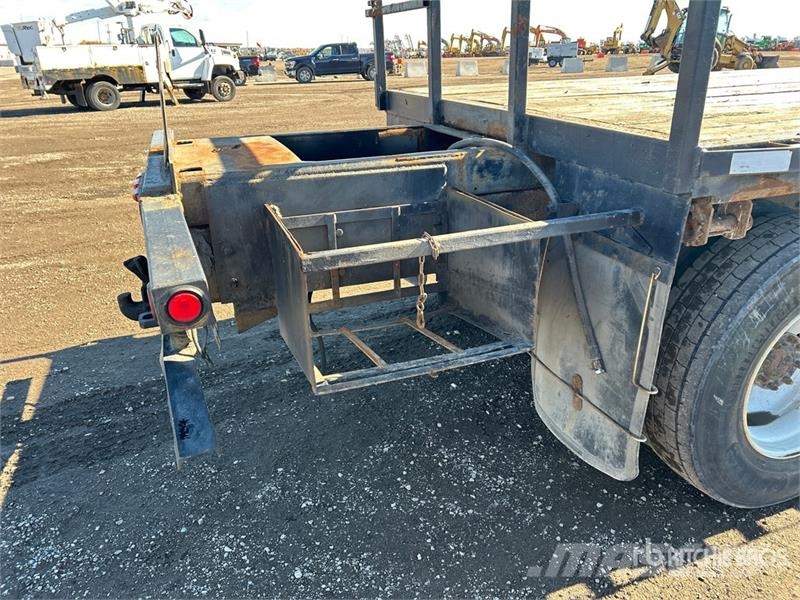 Kenworth T800 Platformas/izkraušana no sāniem