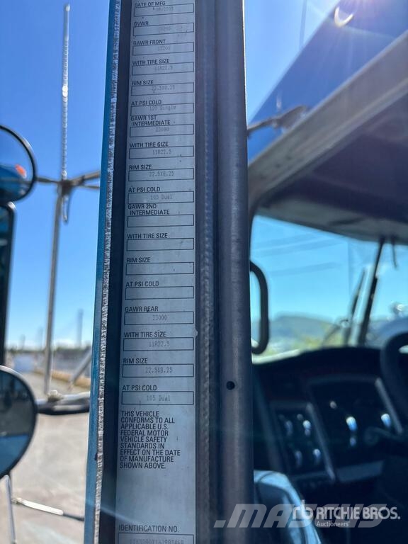 Kenworth T800 牵引车