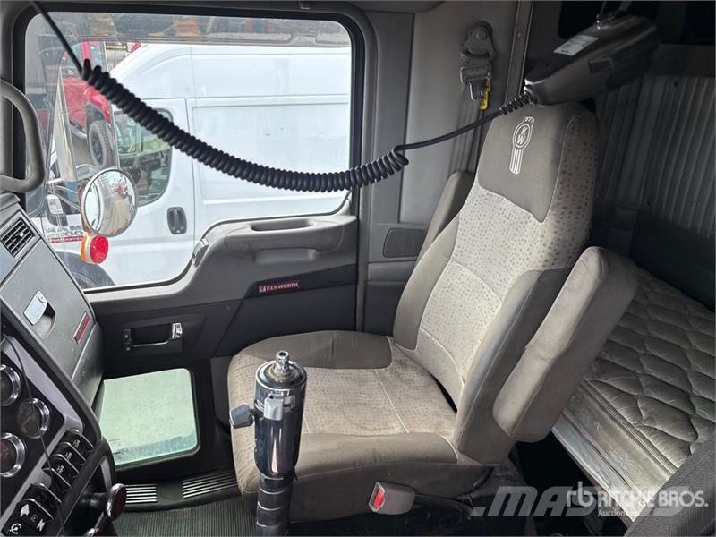 Kenworth T800 Flatbed / Dropside trucks