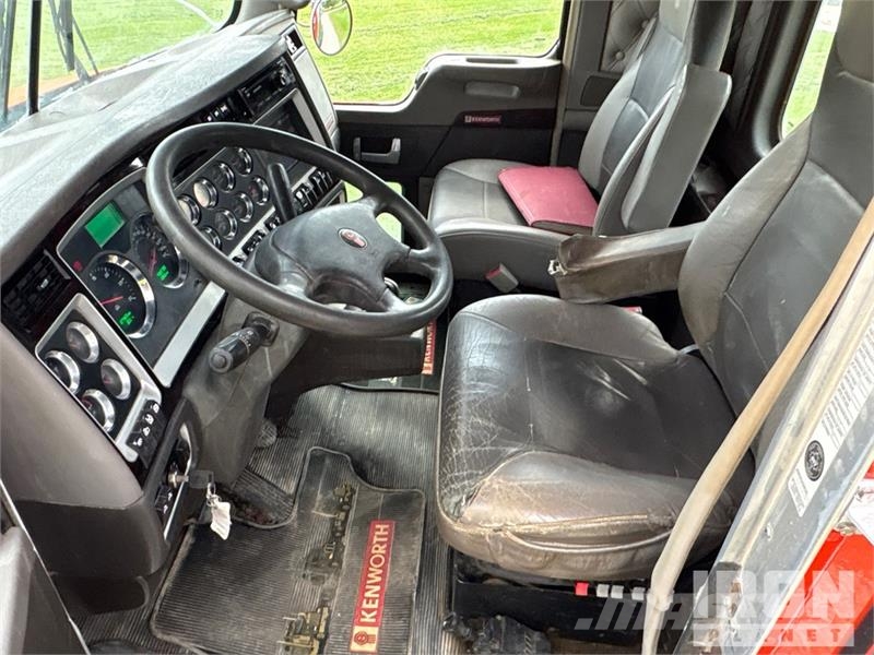 Kenworth T800 Vetopöytäautot