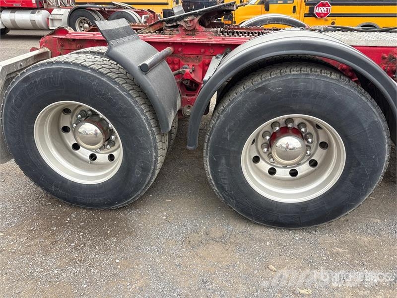 Kenworth T800 Vilcēji