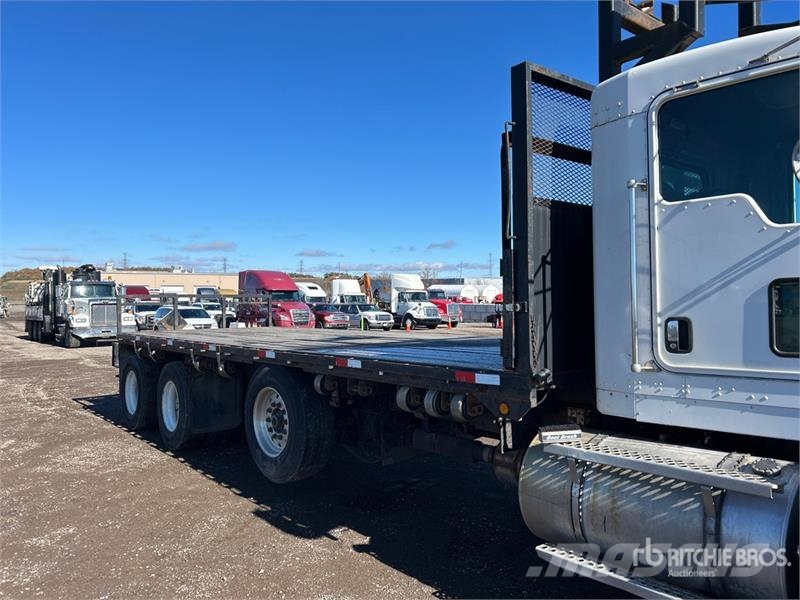 Kenworth T800 Platformas/izkraušana no sāniem