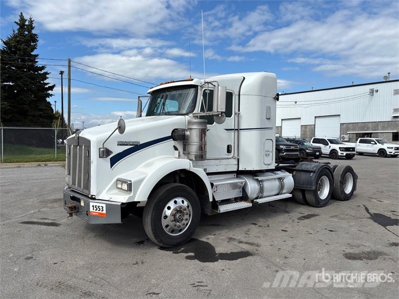 Kenworth T800 牵引车