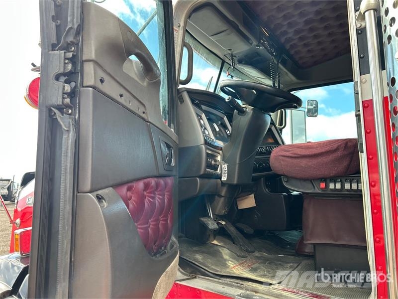 Kenworth T800 وحدات الجر