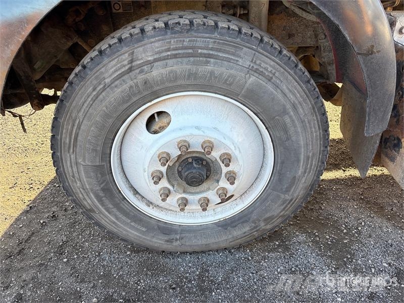 Kenworth T800 Trekkers
