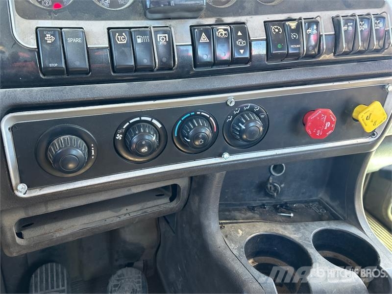 Kenworth T800 Тягачі