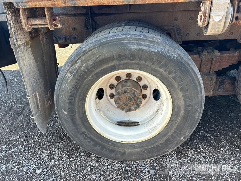 Kenworth T800 Platformas/izkraušana no sāniem