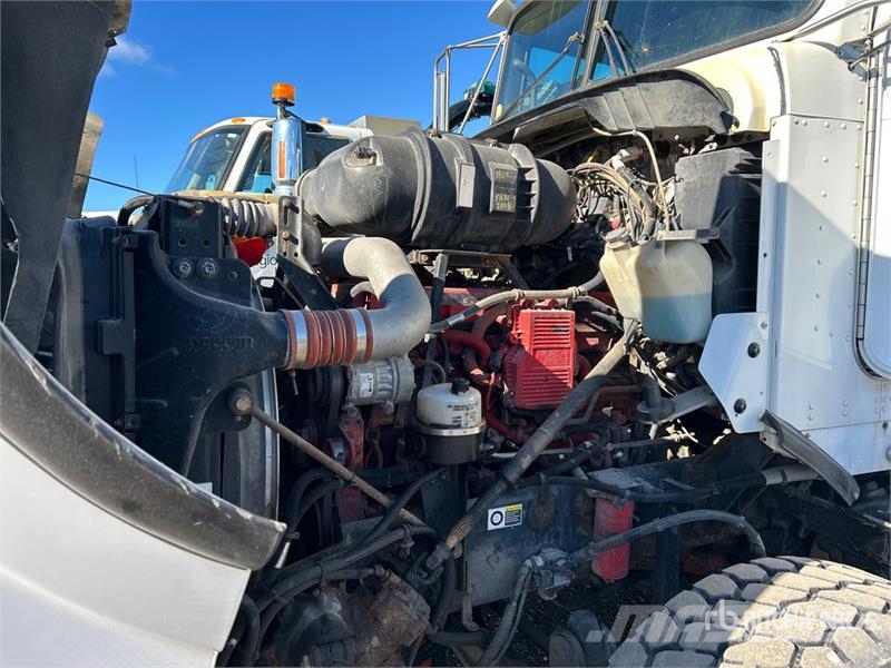 Kenworth T800 Platformas/izkraušana no sāniem