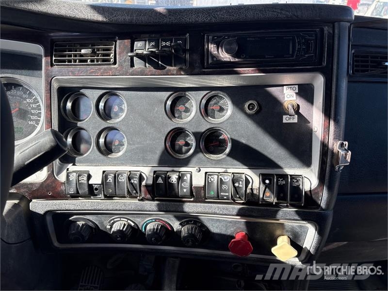 Kenworth T800 Vetopöytäautot