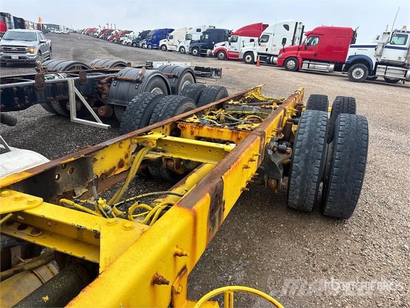 Kenworth T800 6x4 Cab and Chassis (Inoperable) Kabinen