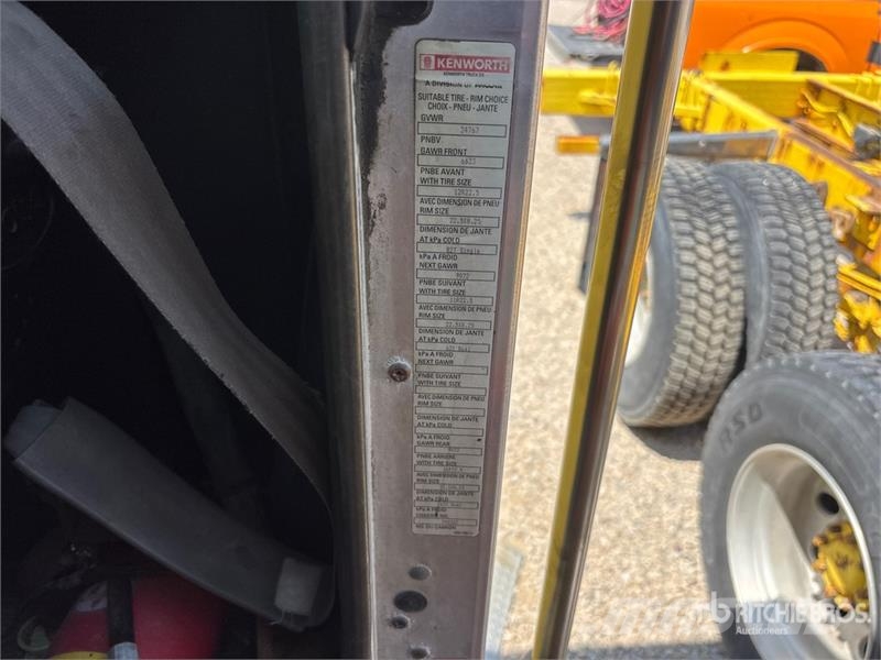 Kenworth T800 6x4 Cab and Chassis (Inoperable) Cabine en interieur