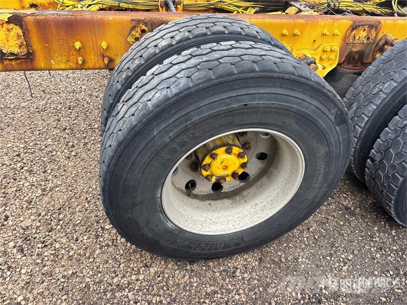 Kenworth T800 6x4 Cab and Chassis (Inoperable) Kabinen