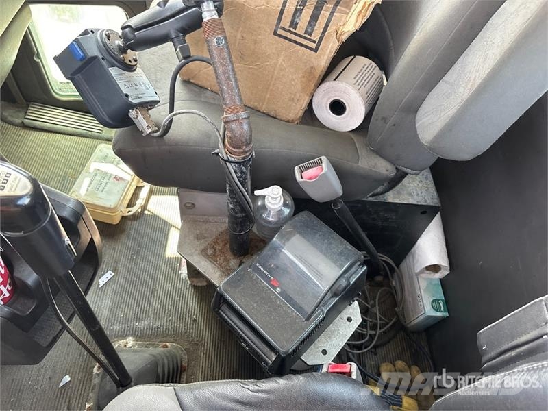 Kenworth T800 6x4 Cab and Chassis (Inoperable) Cabine en interieur