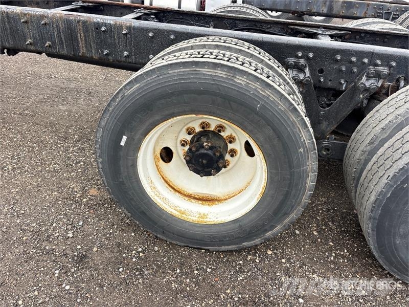 Kenworth T800 6x4 Cab and Chassis Kabine i unutrašnjost