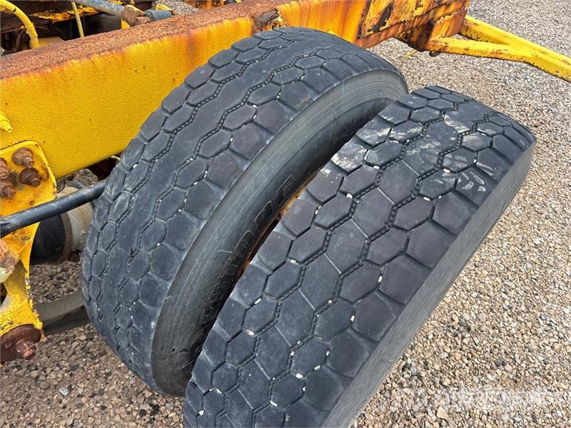 Kenworth T800 6x4 Cab and Chassis (Inoperable) Kabinen