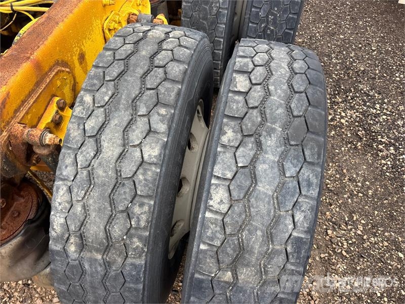 Kenworth T800 6x4 Cab and Chassis (Inoperable) Kabinen