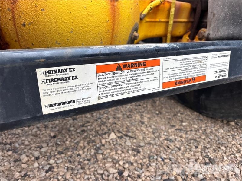 Kenworth T800 6x4 Cab and Chassis (Inoperable) Kabinen
