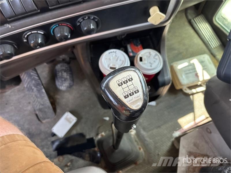 Kenworth T800 6x4 Cab and Chassis (Inoperable) Cabine en interieur