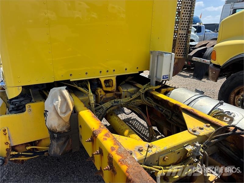 Kenworth T800 6x4 Cab and Chassis (Inoperable) Cabine en interieur