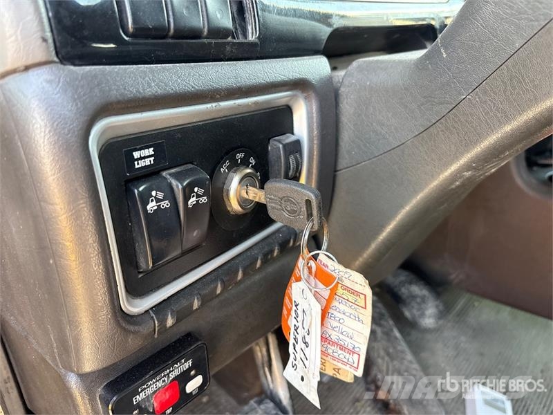 Kenworth T800 6x4 Cab and Chassis (Inoperable) Cabine en interieur