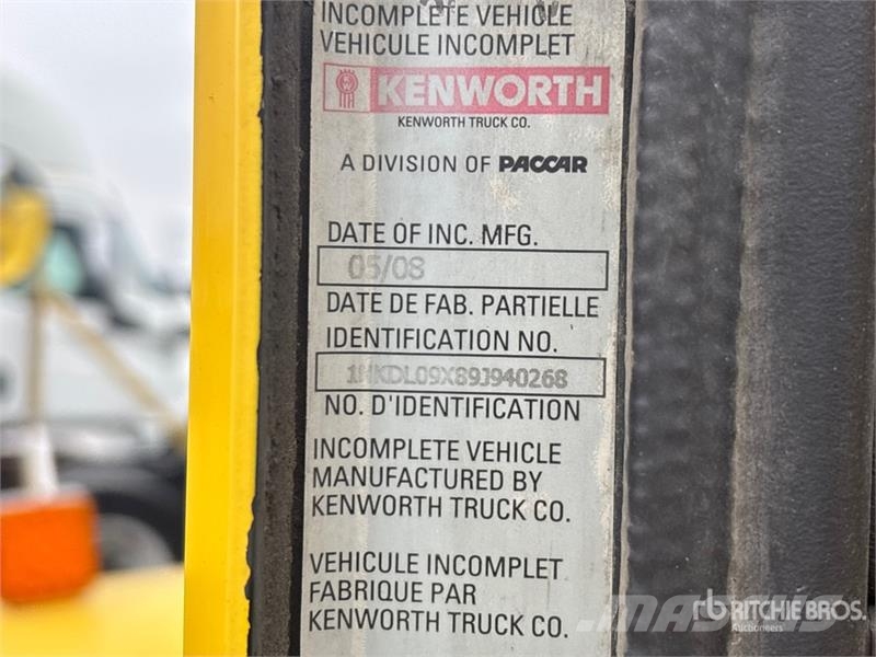 Kenworth T800 6x4 Cab and Chassis (Inoperable) Kabinen