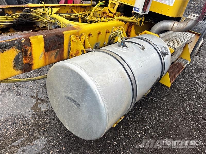 Kenworth T800 6x4 Cab and Chassis (Inoperable) Kabinen