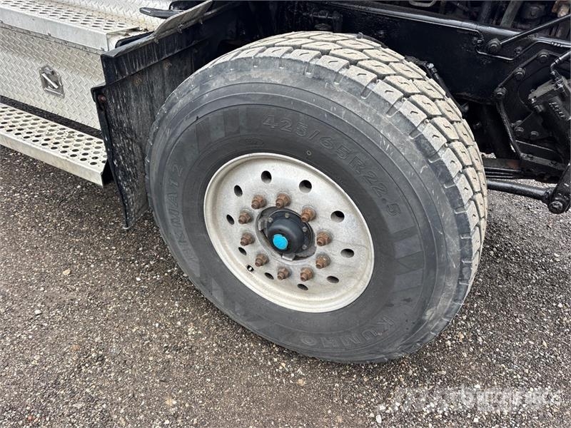 Kenworth T800 6x4 Cab and Chassis Kabine i unutrašnjost