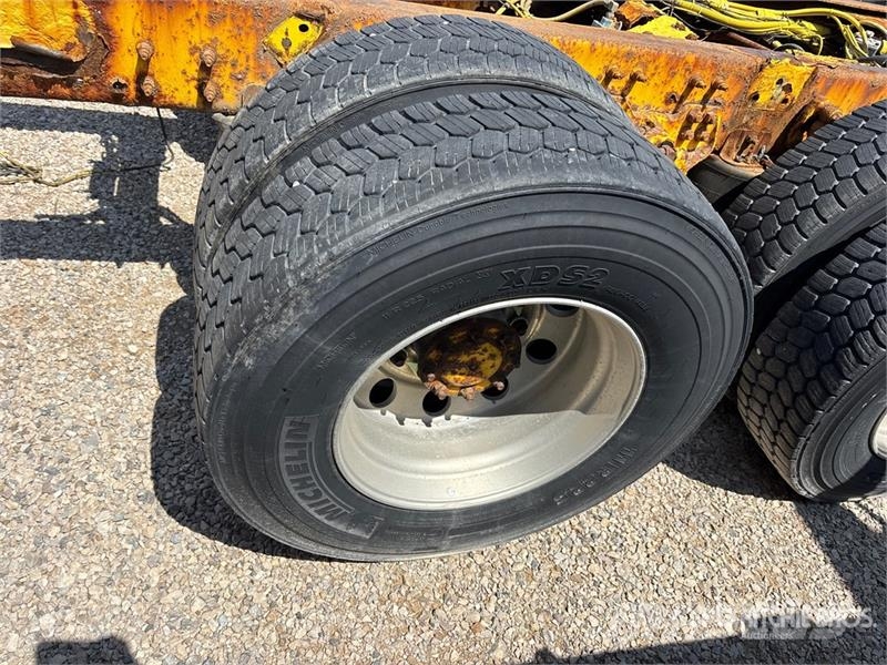 Kenworth T800 6x4 Cab and Chassis (Inoperable) Cabine en interieur