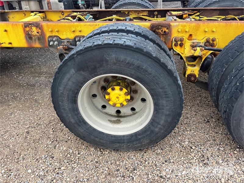 Kenworth T800 6x4 Cab and Chassis (Inoperable) Kabinen