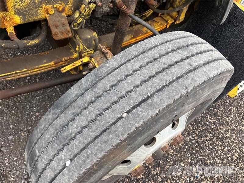 Kenworth T800 6x4 Cab and Chassis (Inoperable) Kabinen